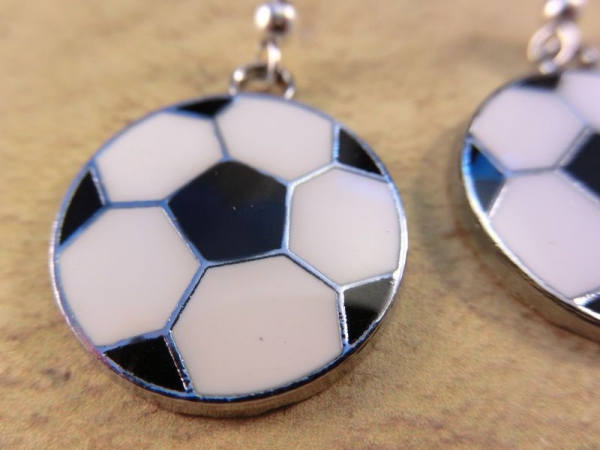 Fussball Ohrringe football schwarz weiß